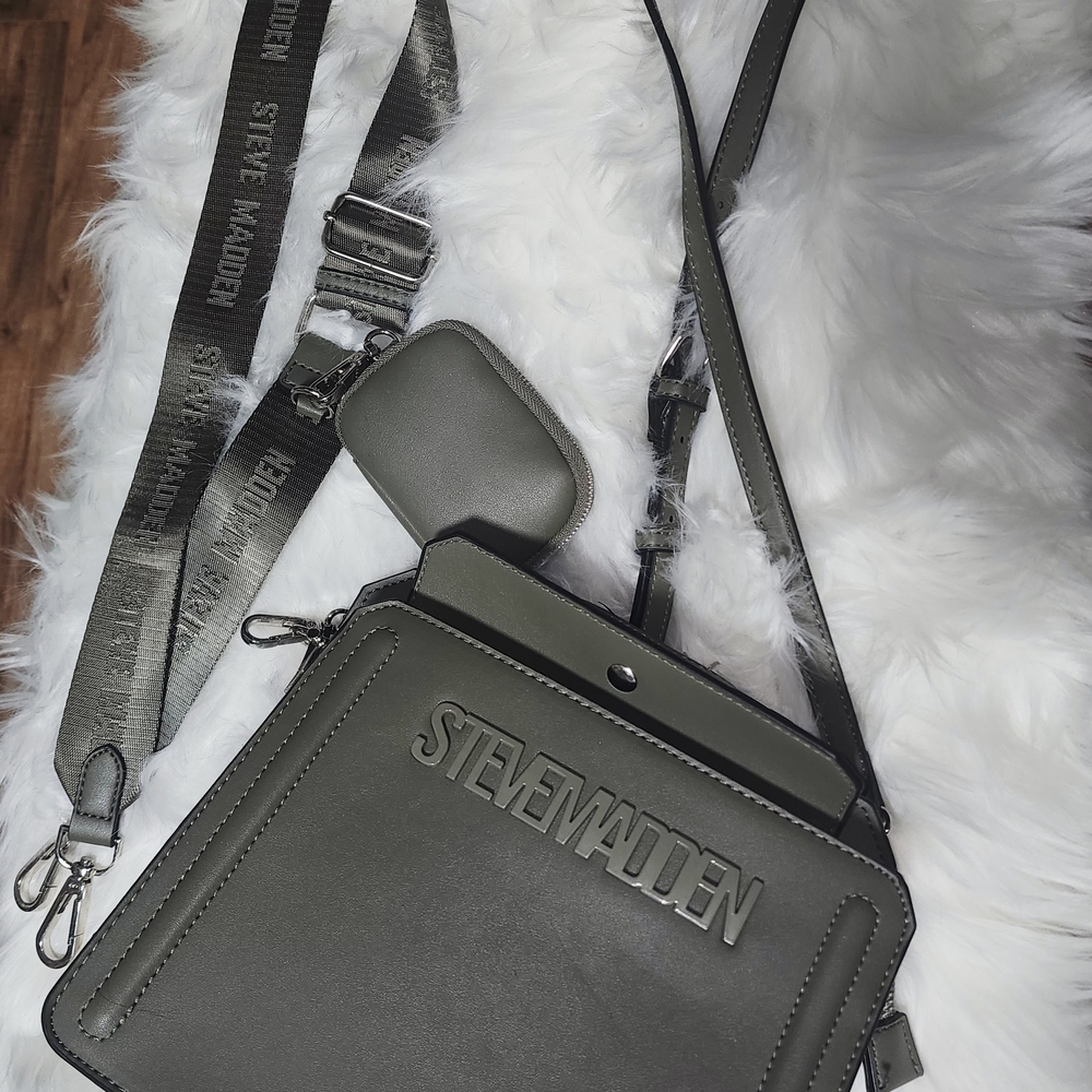 Steve Madden Black Messenger Bag with Adjustable Strap